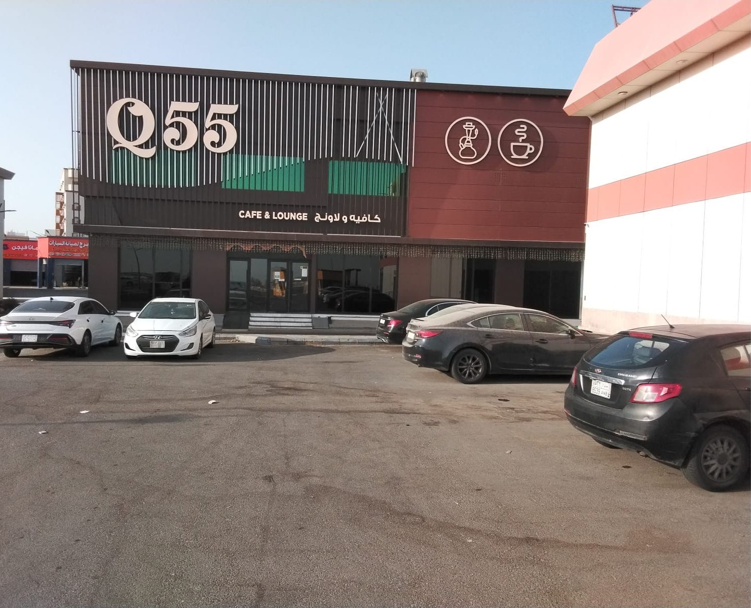 Q55co exterior daytime